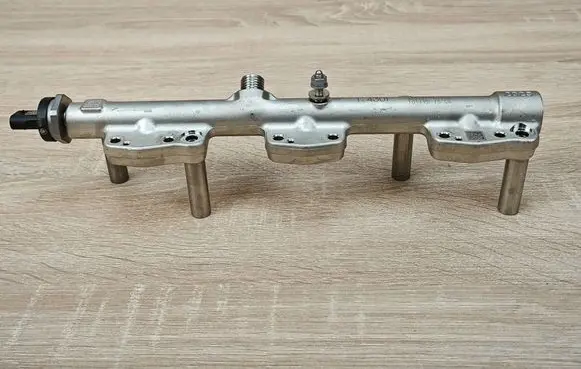 BMW 8 G16 Fuel main line pipe 8698787