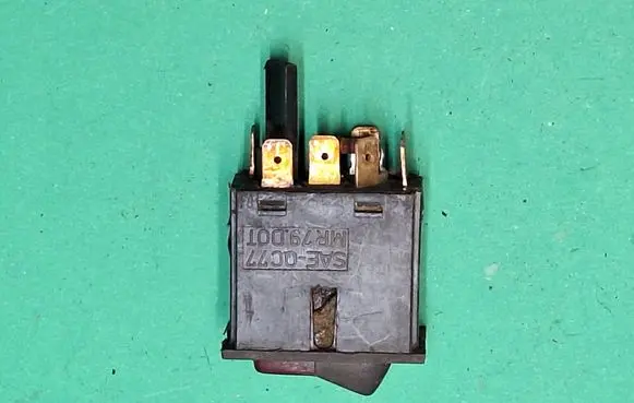 Volkswagen Golf II Hazard light switch