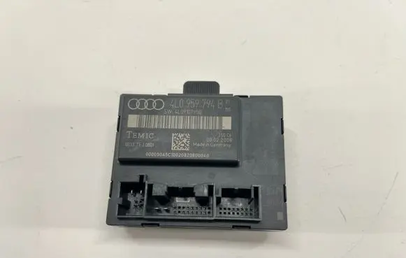 Audi Q7 4L Door control unit/module 0033TFJ0001