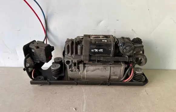 BMW 5 GT F07 Air suspension compressor/pump 6794465