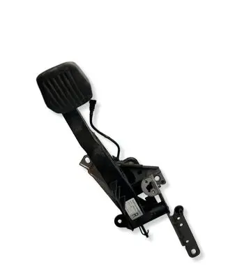 Ford C-MAX I Accelerator throttle pedal 3M517B633AG
