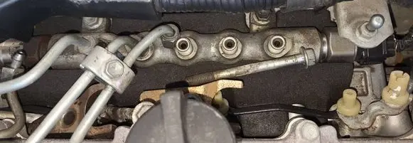 Toyota Avensis T250 Fuel main line pipe