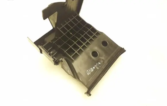 Volvo XC40 Battery bracket 32132530