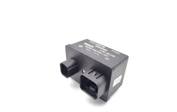 Land Rover Discovery 4 - LR4 Glow plug pre-heat relay 9X2Q-12B533-BB 0281003048 9665940680
