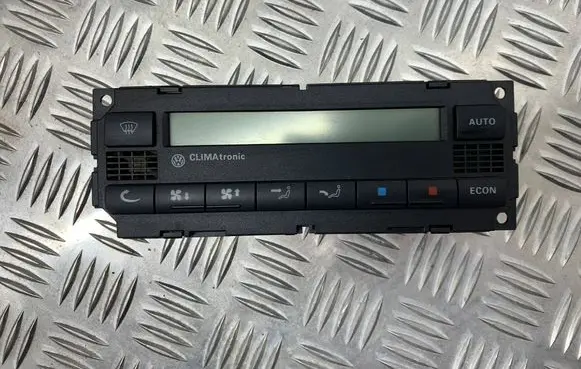 Volkswagen Golf IV Climate control unit