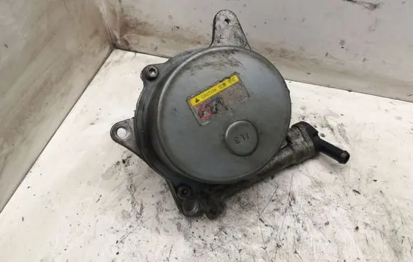 KIA Sorento Vacuum pump