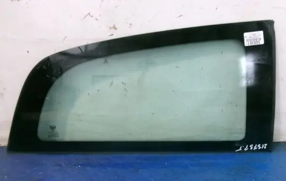 Lancia Ypsilon Rear side window 