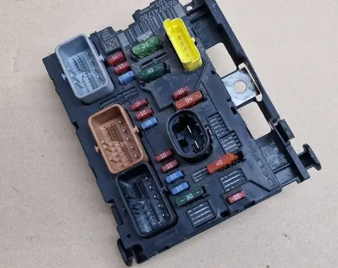 Citroen C3 Fuse module 9659741780