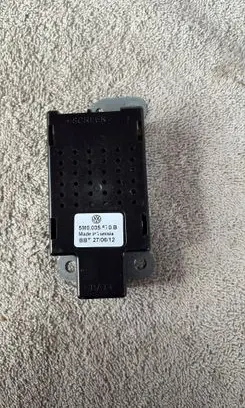 Volkswagen Golf VI Aerial antenna amplifier 5M0035570B