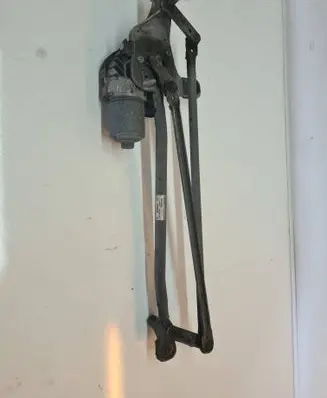 Volvo V70 Front wiper linkage and motor 30796359 3397020959