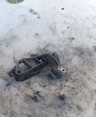 Opel Astra G Engine mounting bracket 90538556 7135979