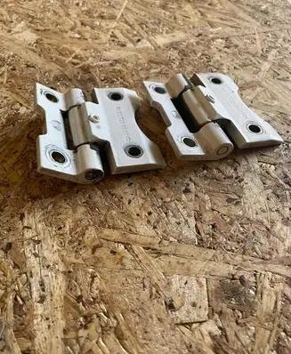 Mercedes-Benz W123 Front door lower hinge 