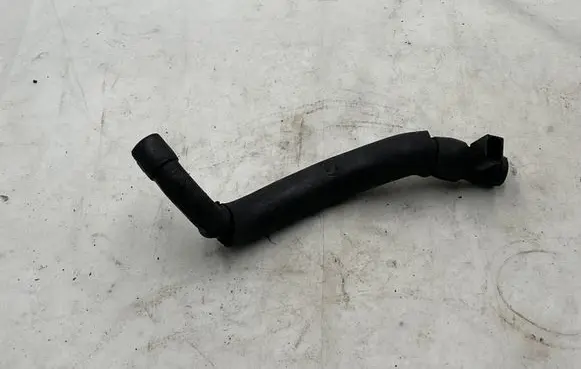 Mercedes-Benz E W210 Breather hose/pipe A610161081