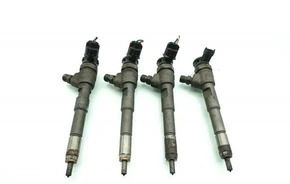 Renault Captur Fuel injector 0445110652