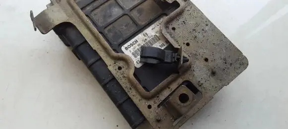 Volkswagen Golf III Engine control unit/module 028906021 0281001343