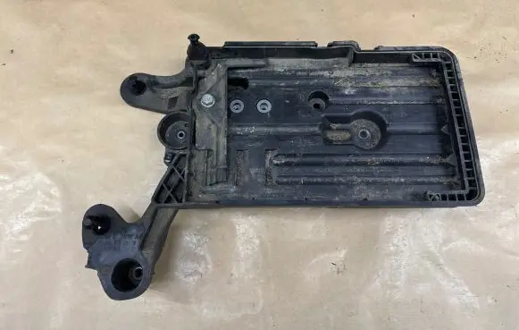 Battery tray
