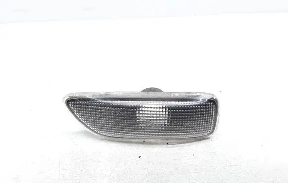 Volvo XC70 Front fender indicator light 30722641