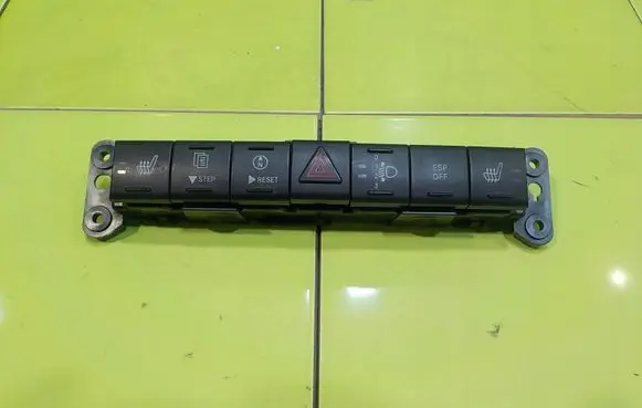 Chrysler Sebring (JS) Other switches/knobs/shifts PRZELACZNIKOW SP210