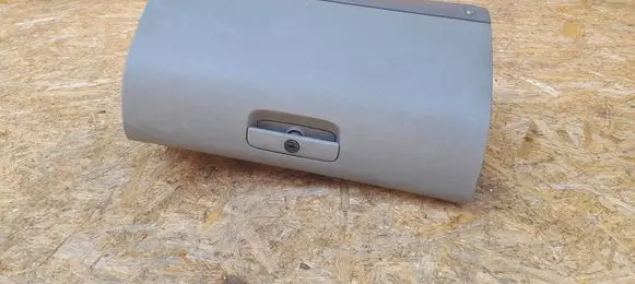 Skoda Octavia Mk1 (1U) Glove box 1U1857097