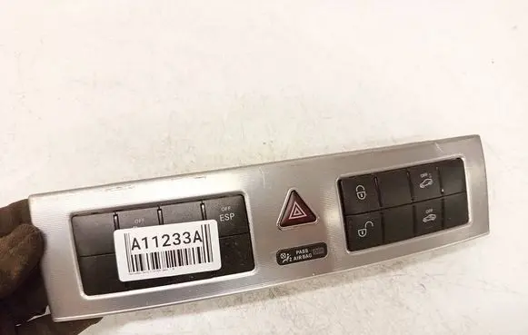Mercedes-Benz C W203 Hazard light switch 2038216181