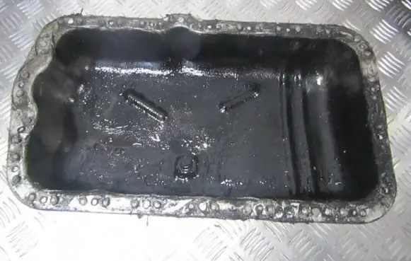 Oil sump