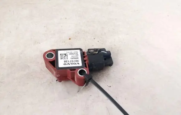 Volvo V50 Airbag deployment crash/impact sensor 30737138