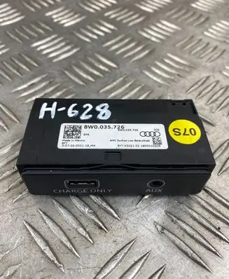 Audi A4 S4 B9 AUX in-socket connector 8W0035726