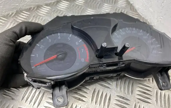 Nissan Juke I F15 Speedometer (instrument cluster) 1J1KA1B 2A45VM2