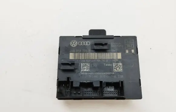Volkswagen Touareg II Door control unit/module 4H0959795B