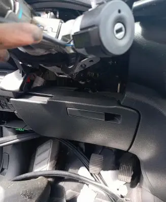Peugeot 3008 I Glove box