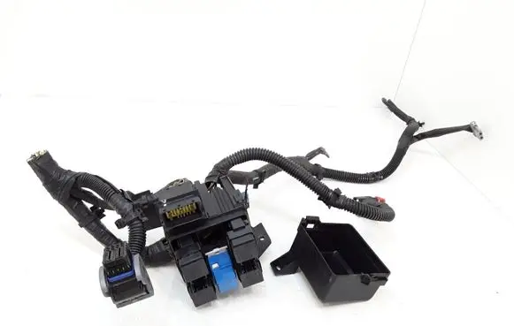 Nissan Almera N16 Relay mounting block 