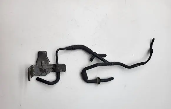 Volkswagen PASSAT B6 Breather/breather pipe/hose 03L131529D