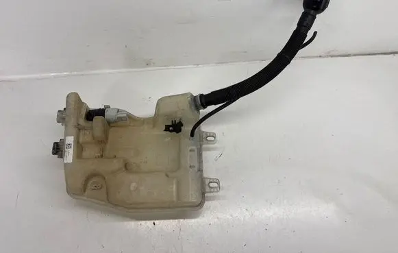 BMW 2 F44 Windshield washer fluid reservoir/tank 7488326 61667488326