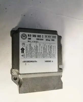 Skoda Octavia Mk2 (1Z) Airbag control unit/module 1K0909605S