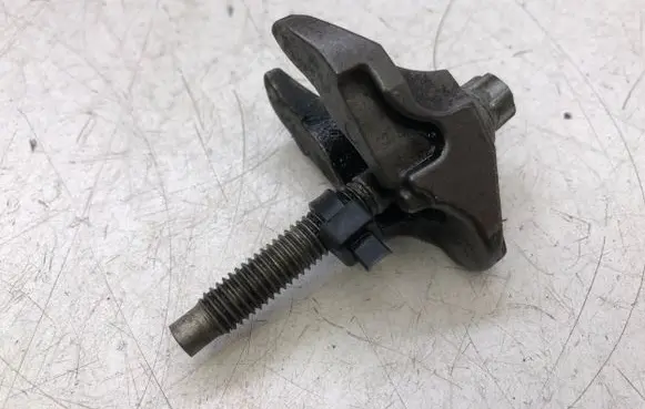 Peugeot 308 Fuel Injector clamp holder