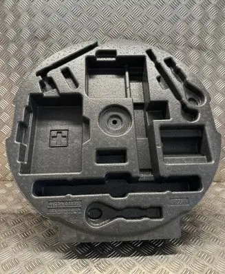 Nissan Qashqai Tool box 849a74ea1b
