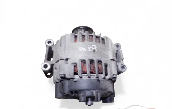 Volkswagen PASSAT B7 Generator/alternator 06H903017E