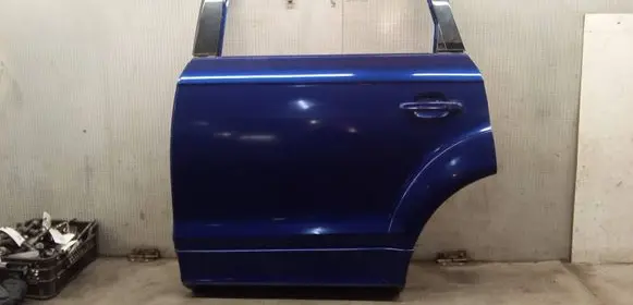 Audi Q7 4L Rear door 