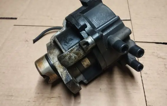 Chrysler Sebring (ST-22 - JR) Spark distributor T0T58171