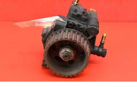 Nissan Qashqai Fuel injection high pressure pump 8200821184