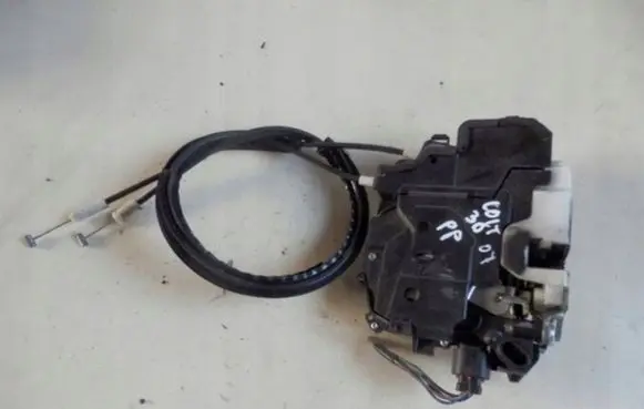 Mitsubishi Colt Loading door lock 0125