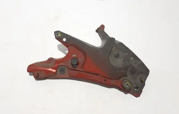 Fender mounting bracket