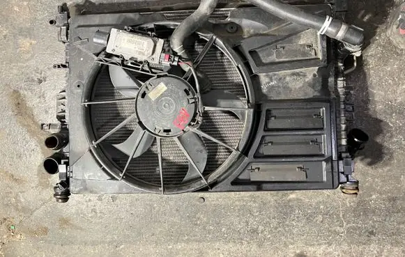 Ford Focus Radiator set xxx
