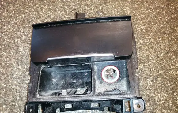 Ashtray (front)