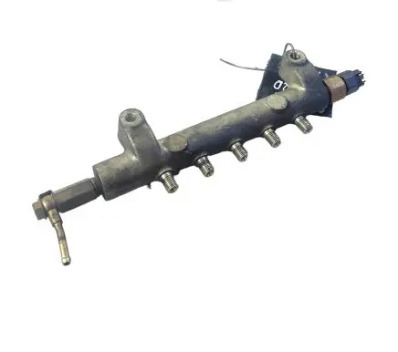 Nissan Primera Fuel main line pipe 6100 10D16