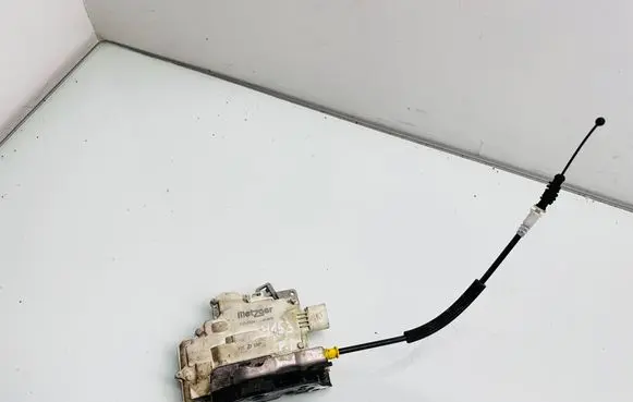 Audi Q5 SQ5 8R Front door lock 
