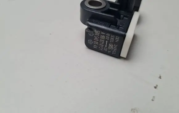 Mercedes-Benz ML W166 Airbag deployment crash/impact sensor A1668210151