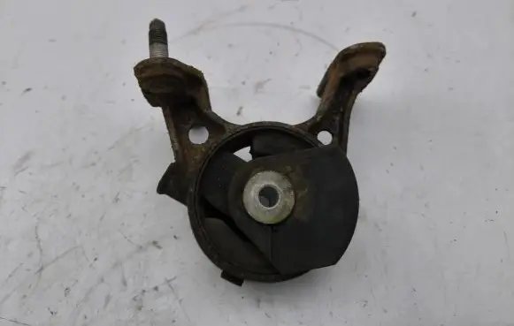 Toyota RAV 4 (XA30) Gearbox mount