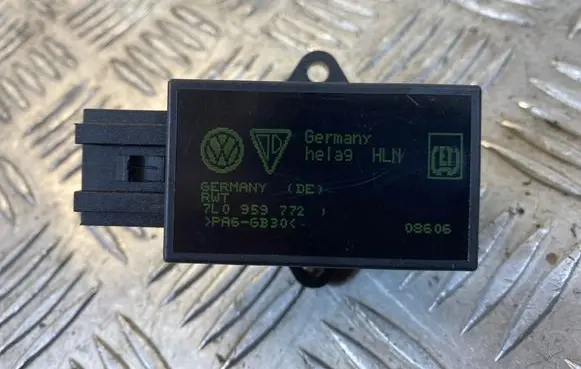 Volkswagen Touareg I Seat heating relay 7L0959772