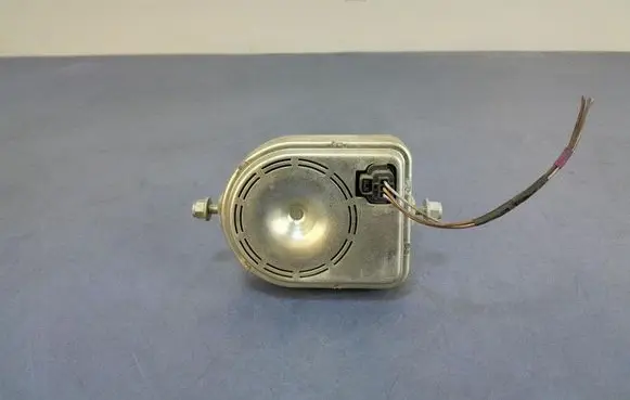 Jaguar XF X250 Horn signal 6G9N19G229CE